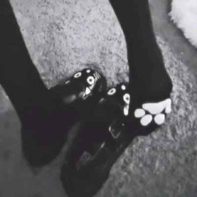 ฅ^>⩊<^ ฅ