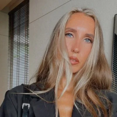 VICTORIA DОLINGER